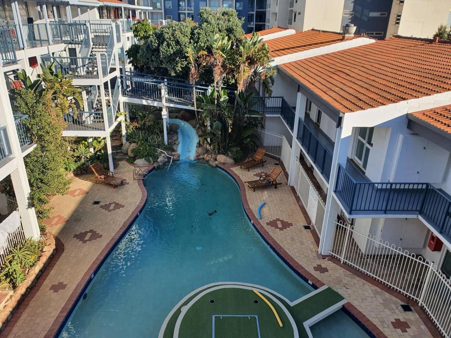 Apartment Coastal Salty Kiss Sleeps 4!